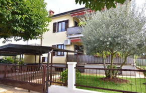 Apartments with a parking space Umag - 22464